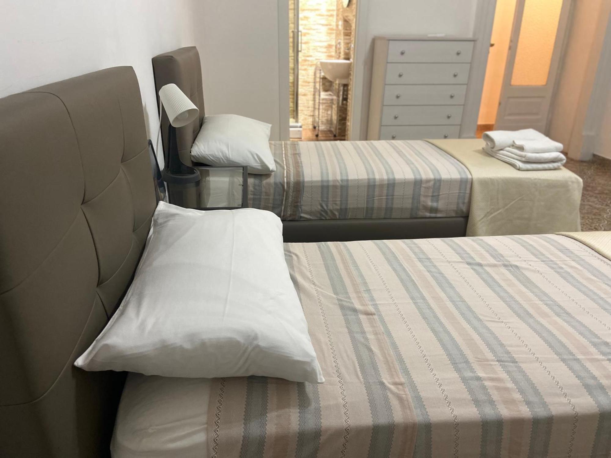 Casa vacanza La Collegiata Aeroporto di Catania Fontana Rossa Esterno foto