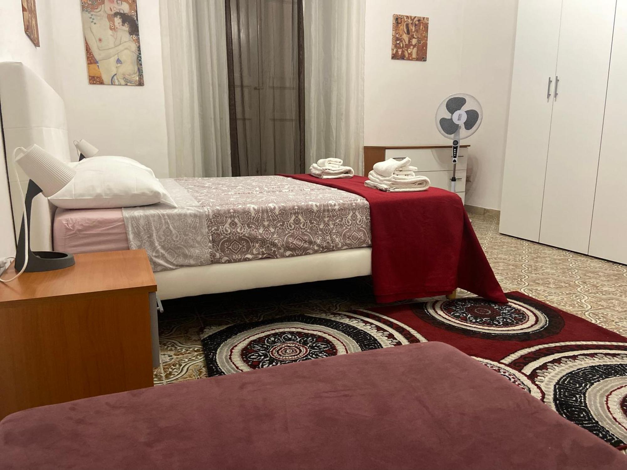 Casa vacanza La Collegiata Aeroporto di Catania Fontana Rossa Esterno foto